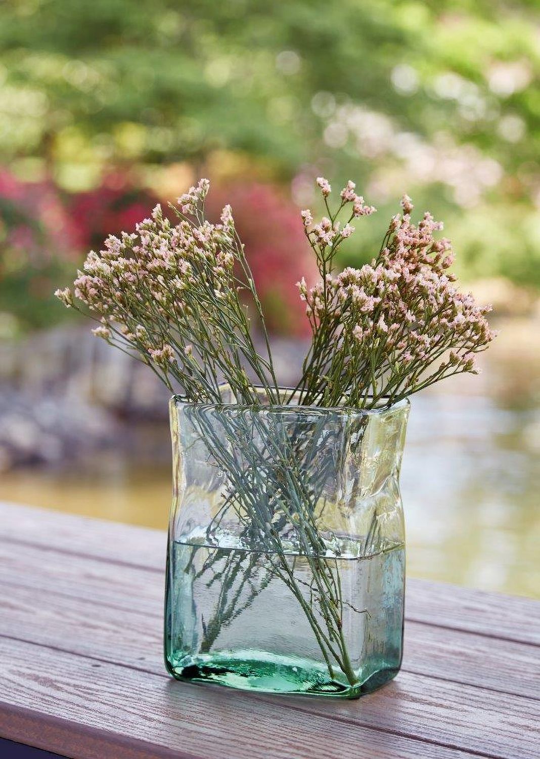 Taylow Green Vase A2000536V
