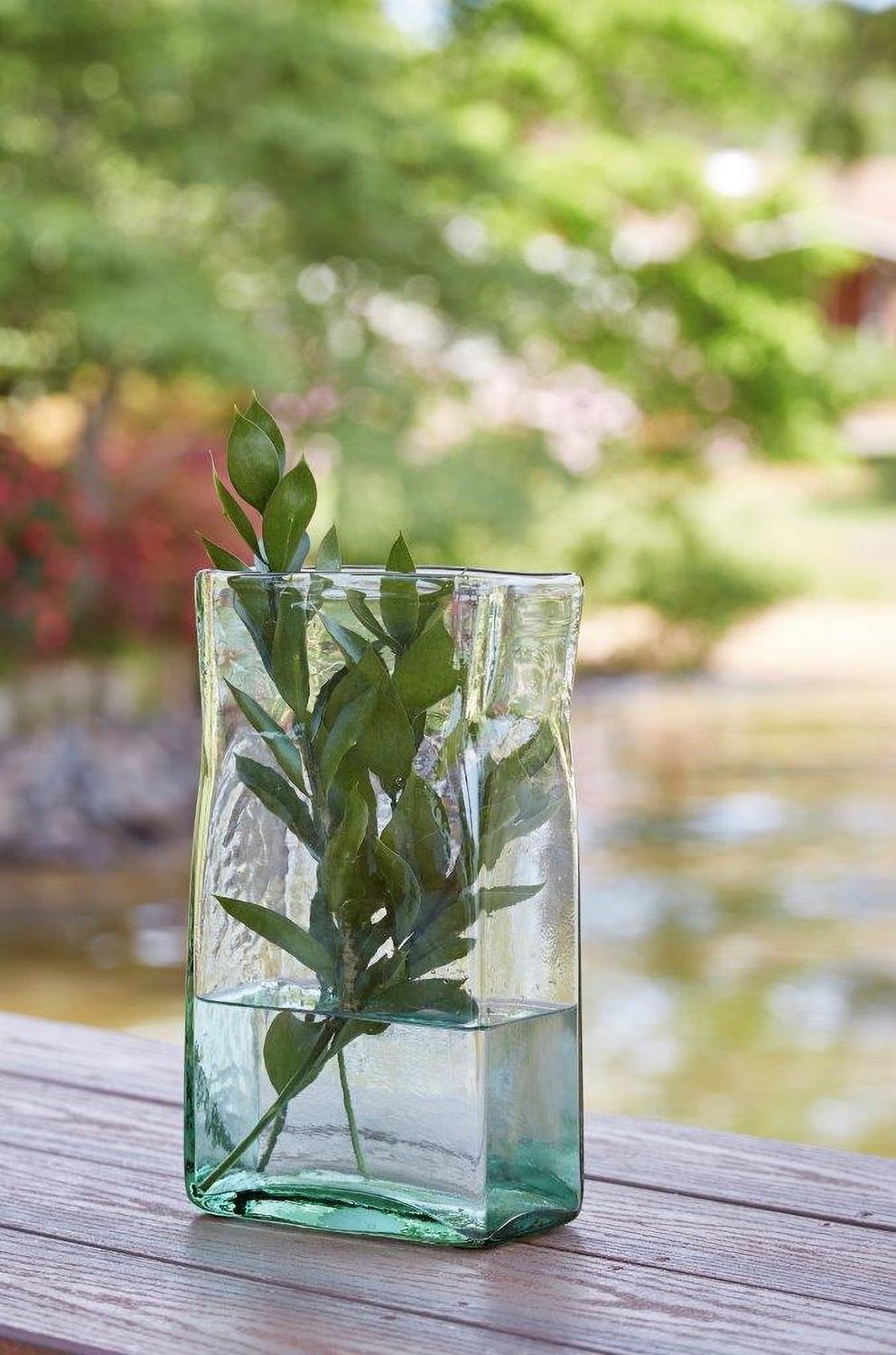 Taylow Green Medium Vase Set Of 3 A2000537