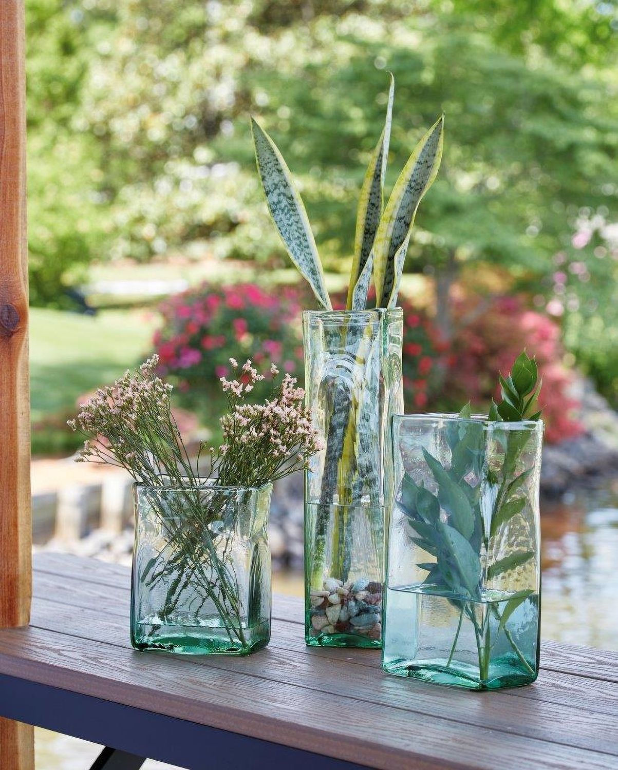 Taylow Green Medium Vase Set Of 3 A2000537
