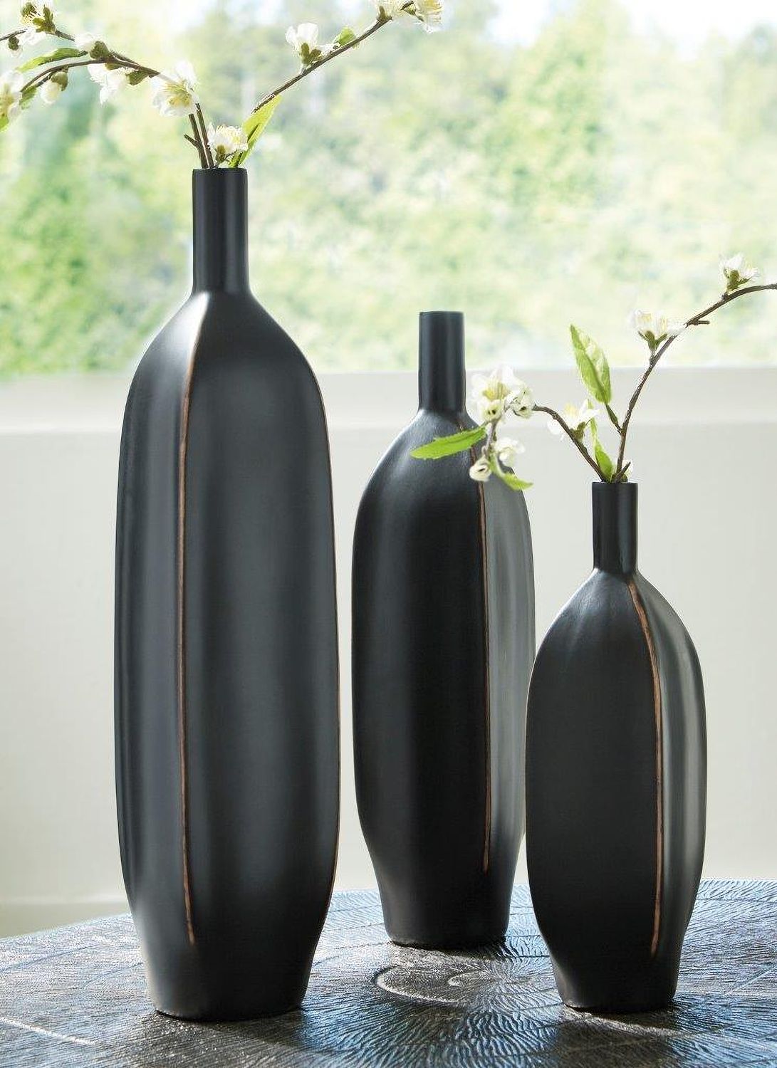 Rhaveney Black Small Vase Set Of 3 A2000550