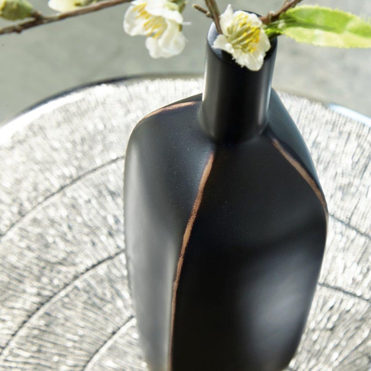 Rhaveney Black Large Vase Set Of 3 A2000552