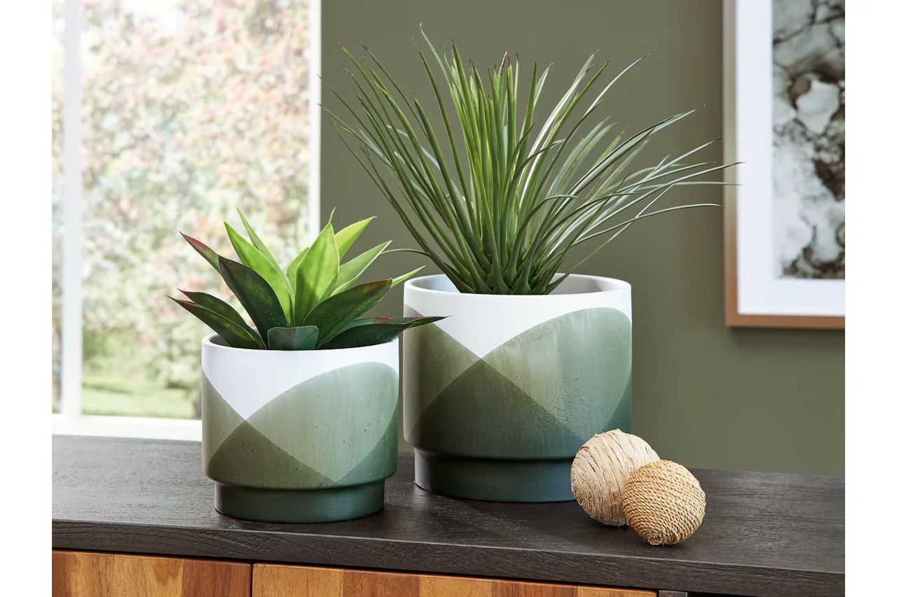 Ardenridge Green And White Planter Set Of 2 A2000579