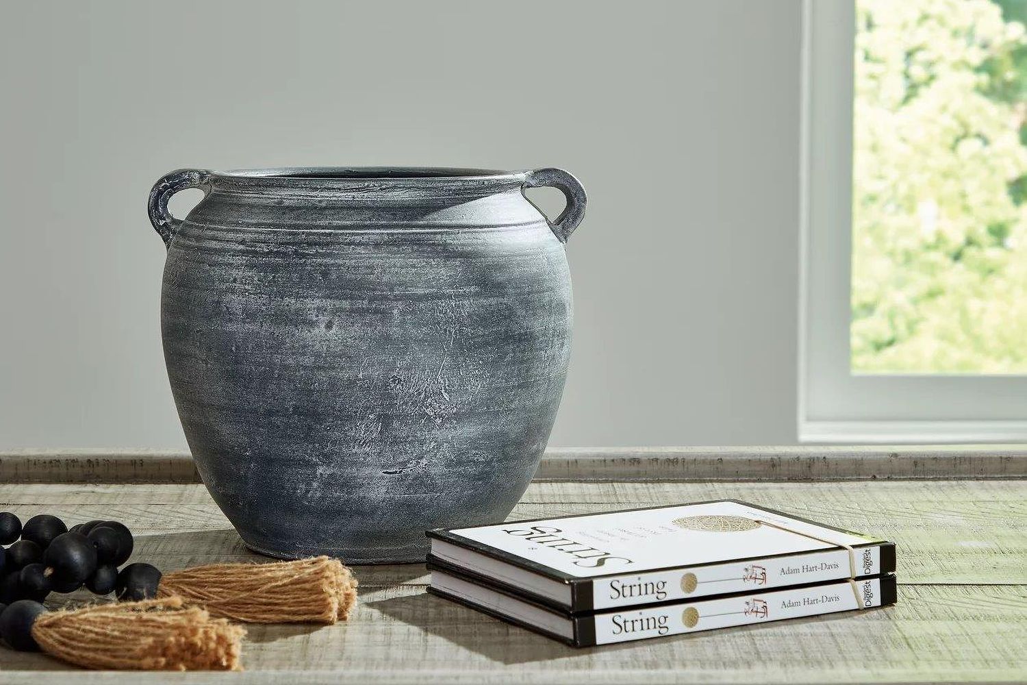Meadie Vase In Distressed Blue A2000628