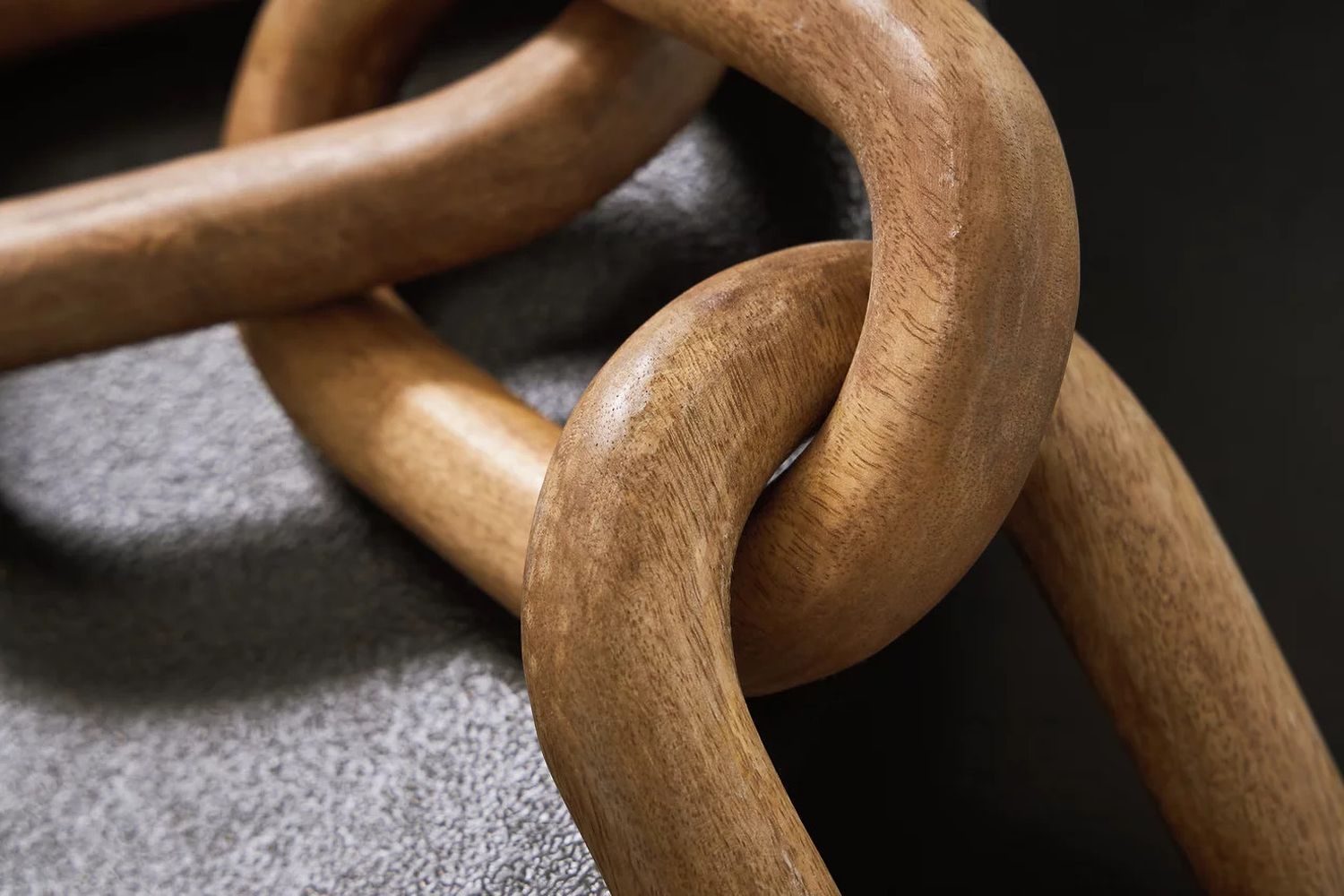 Mardelby Sculpture In Brown A2000631