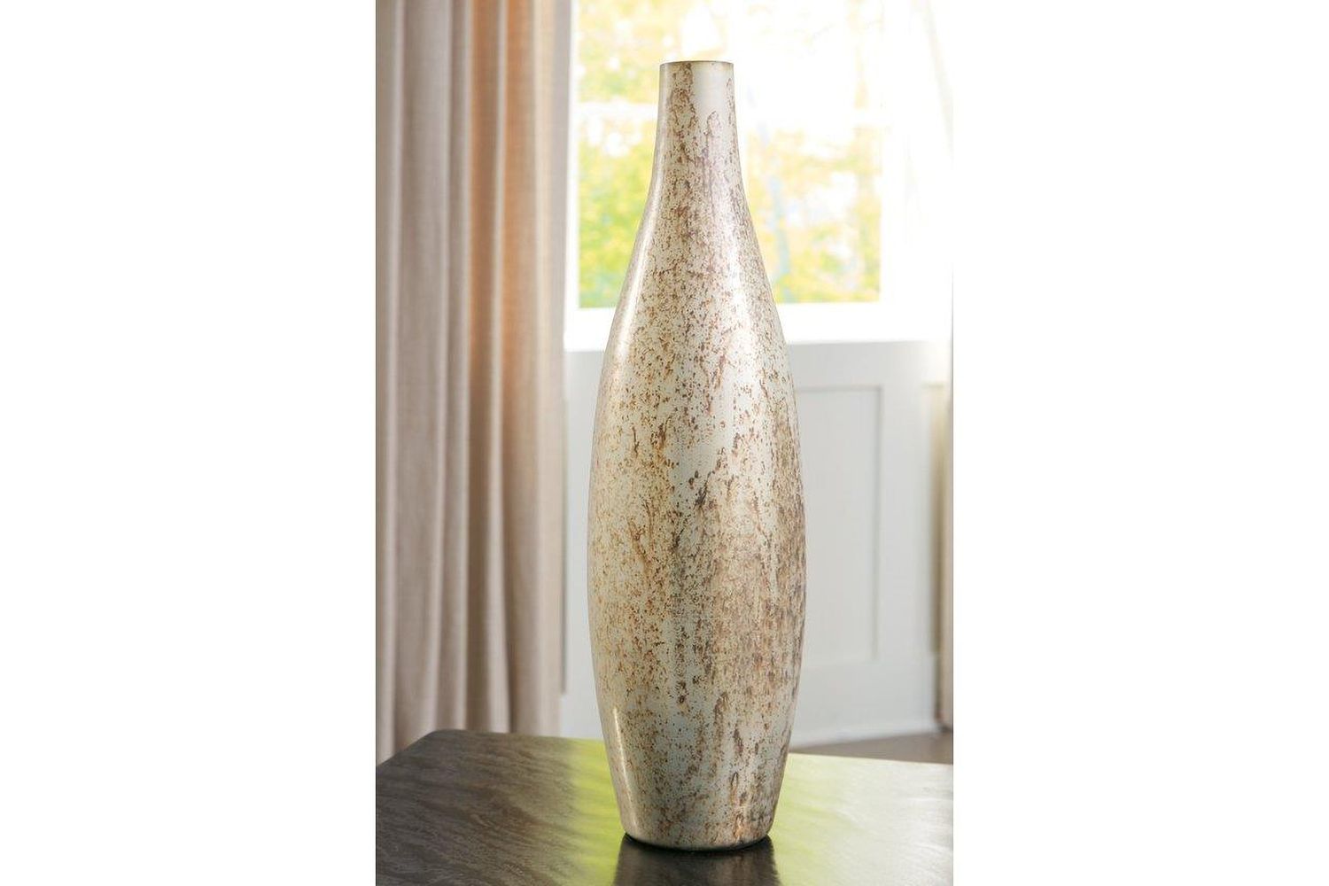 Plawite Vase In Antique Silver A2000640