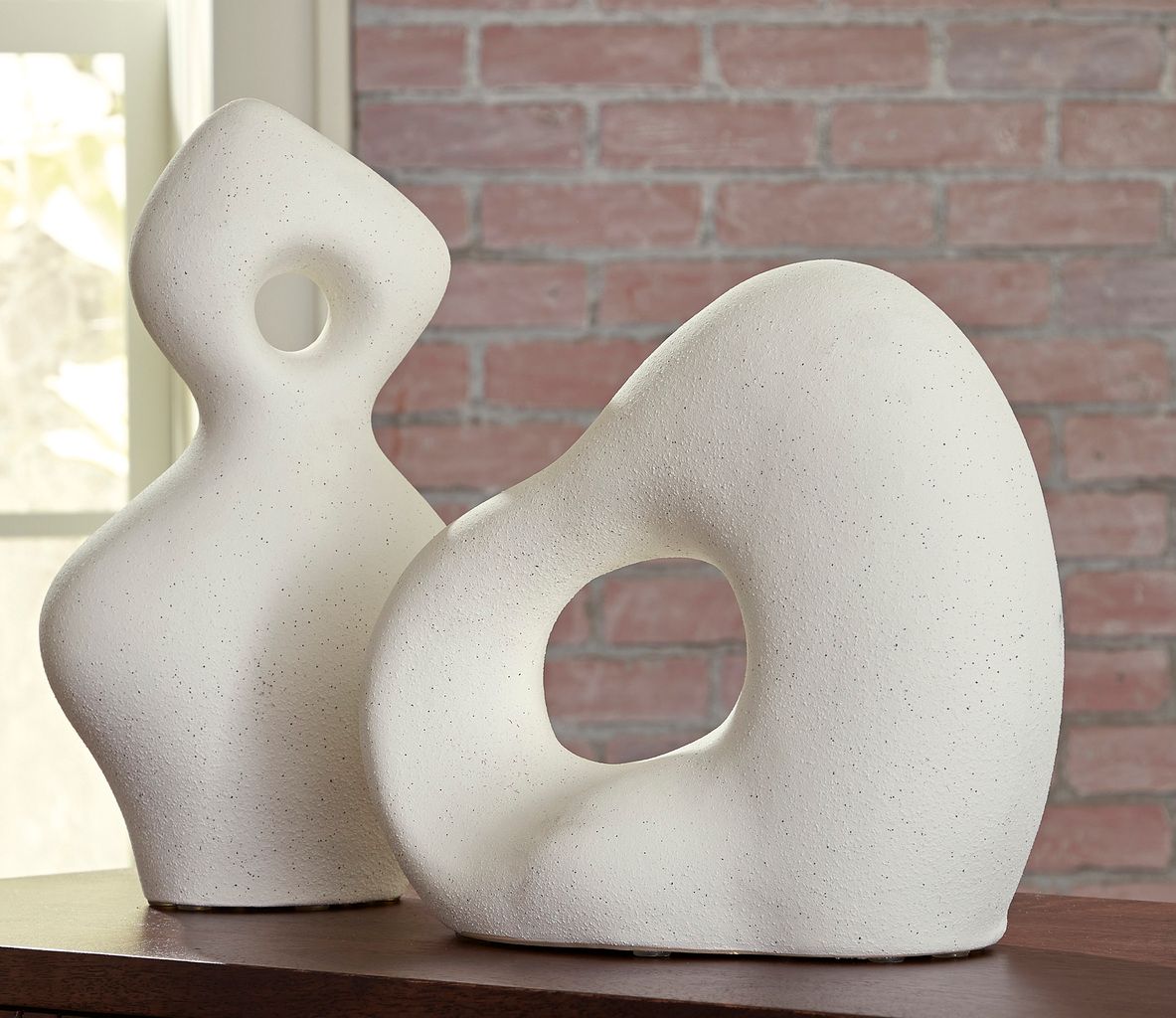 Arthrow Sculpture In Off White A2000649