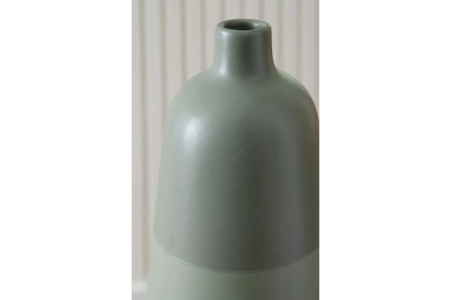 Peerland Vase In Sage Green A2000656