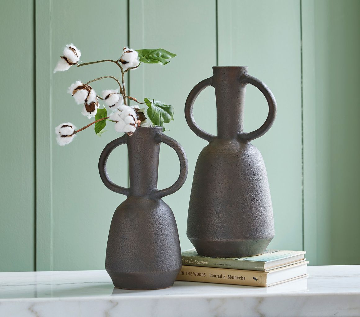 Aadeen Small Vase In Distressed Brown A2000673