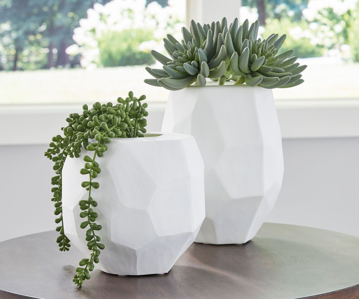 Karenton Vase In White A2000720