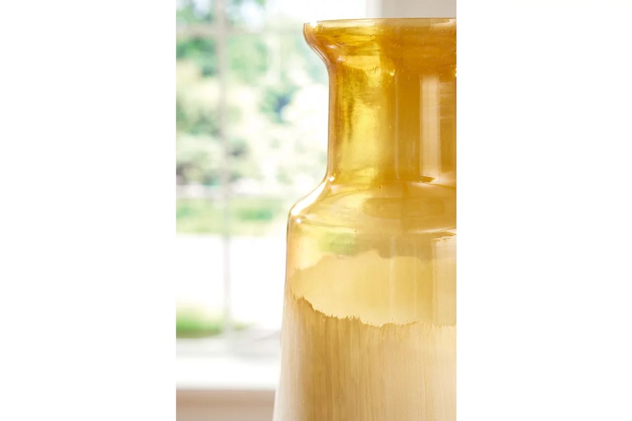 Wynburg 19 Inch Vase In White and Amber A2000724