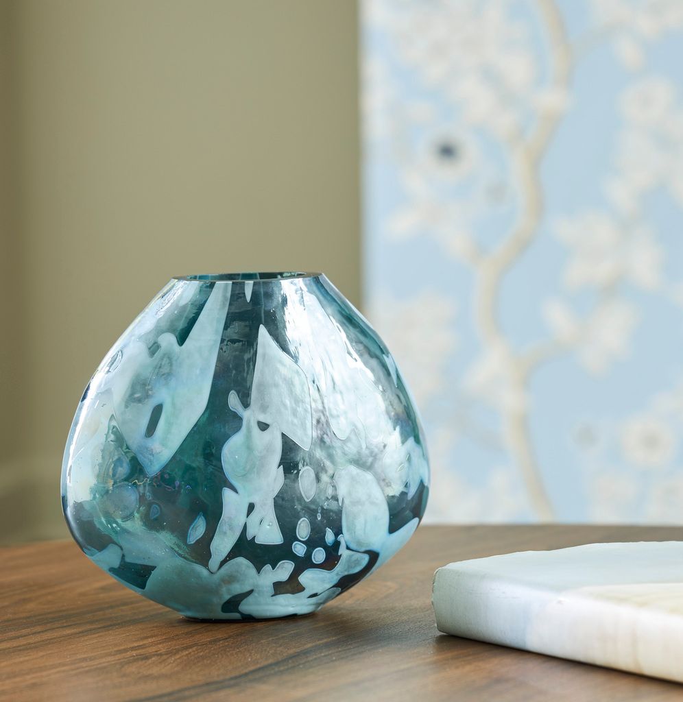 Cartshaw 7 Inch Vase In Iridescent Teal A2000738