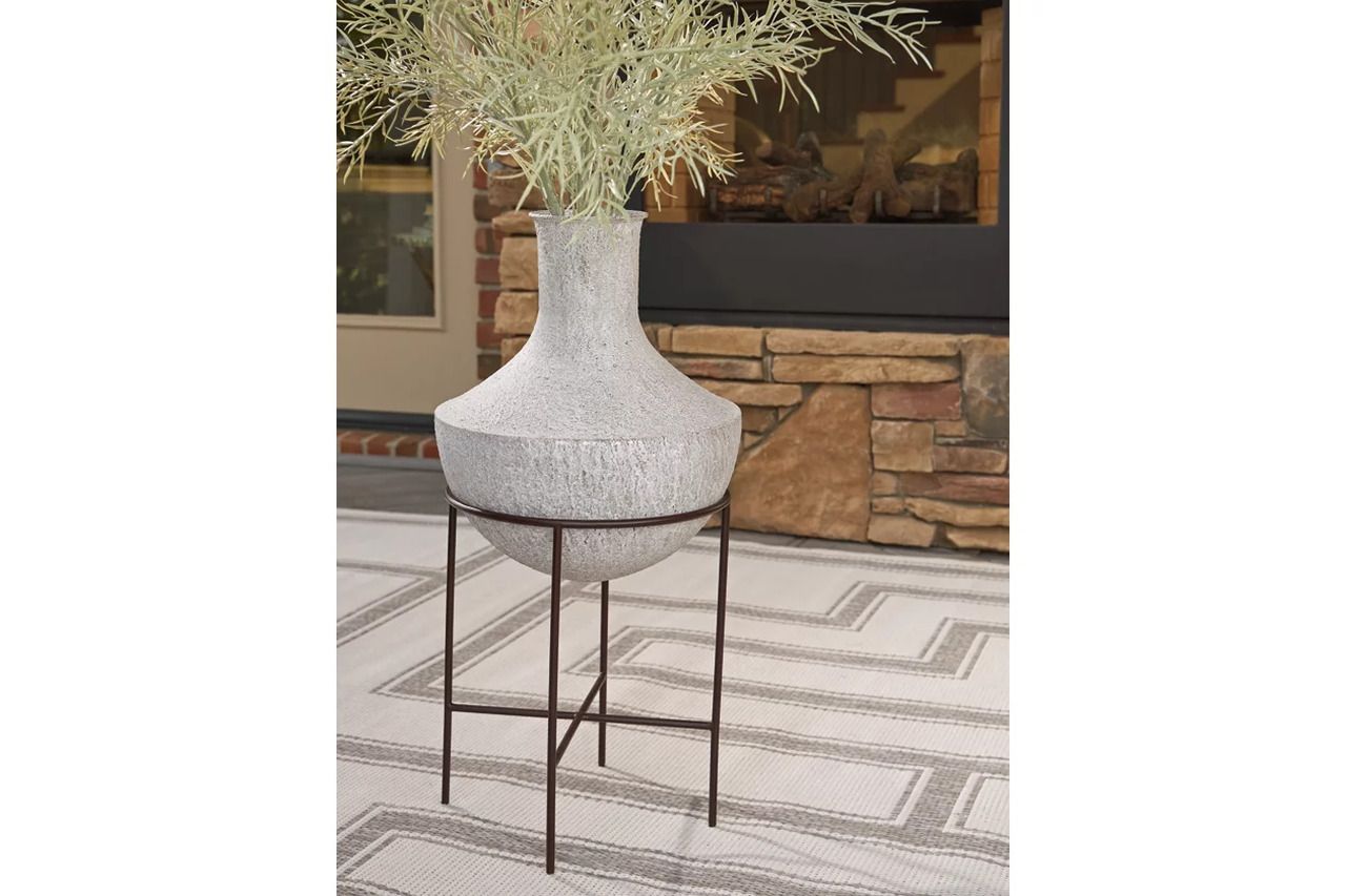 Estonbank 28 Inch Vase In Distressed Cream A2000747