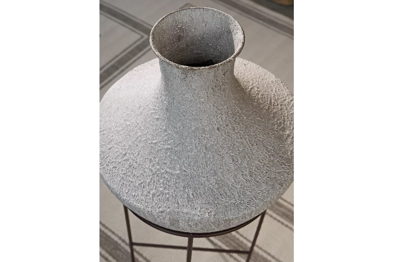 Estonbank 35 Inch Vase In Distressed Cream A2000748