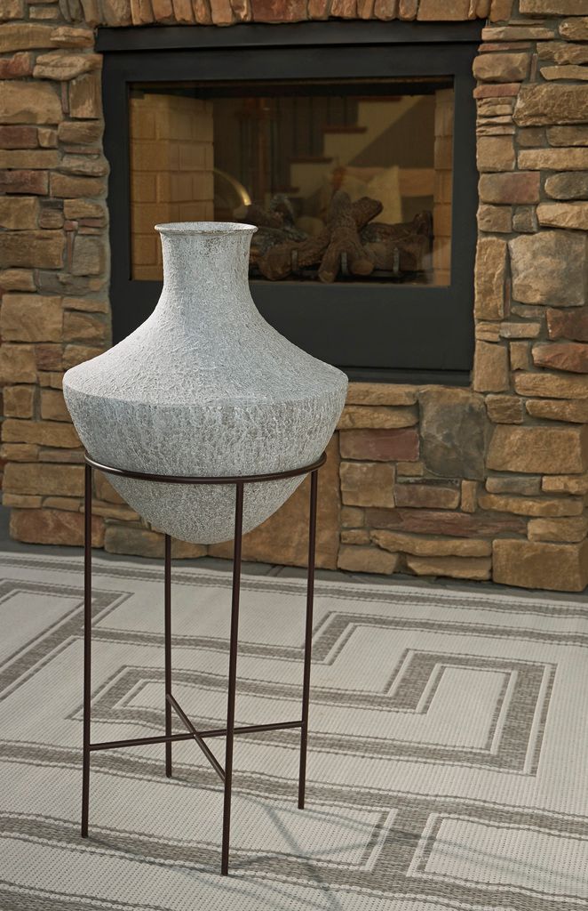 Estonbank 35 Inch Vase In Distressed Cream A2000748