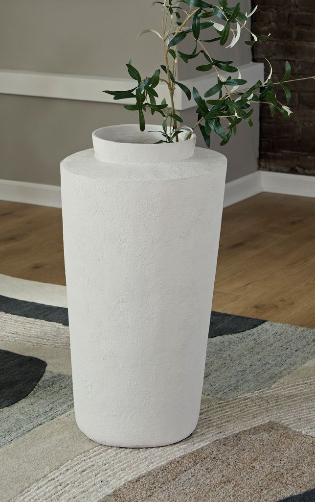 Flurinworth 29 Inch Vase In Cream A2000768