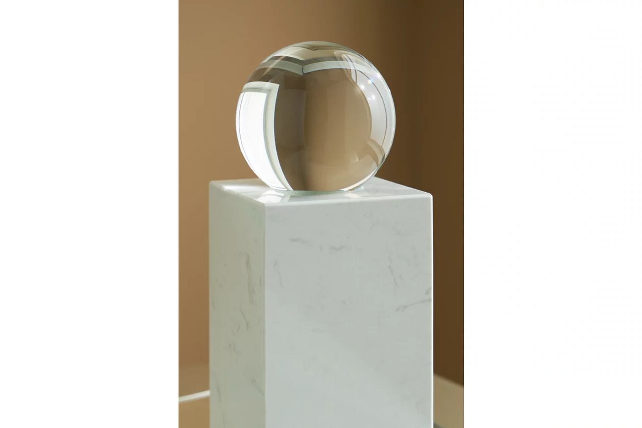 Sellner Sculpture In White/Clear A2000777