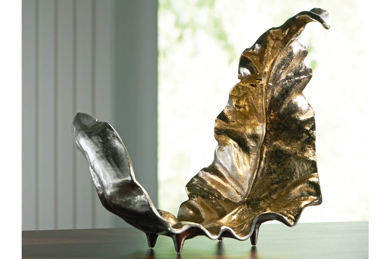 Darinsen Sculpture In Gold and Silver A2000785