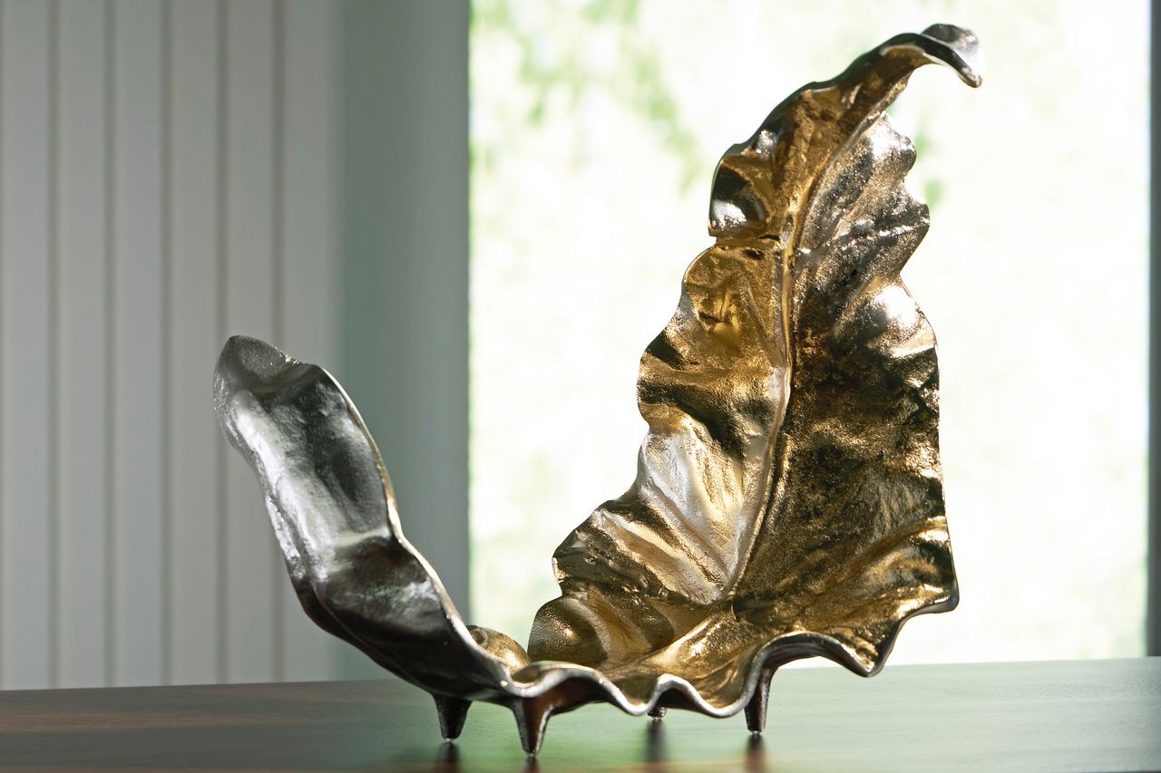 Darinsen Sculpture In Gold and Silver A2000785