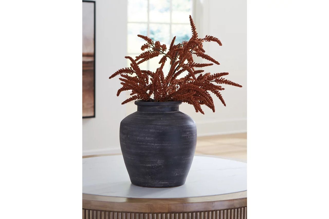 Meadie Vase In Distressed Black A2000791