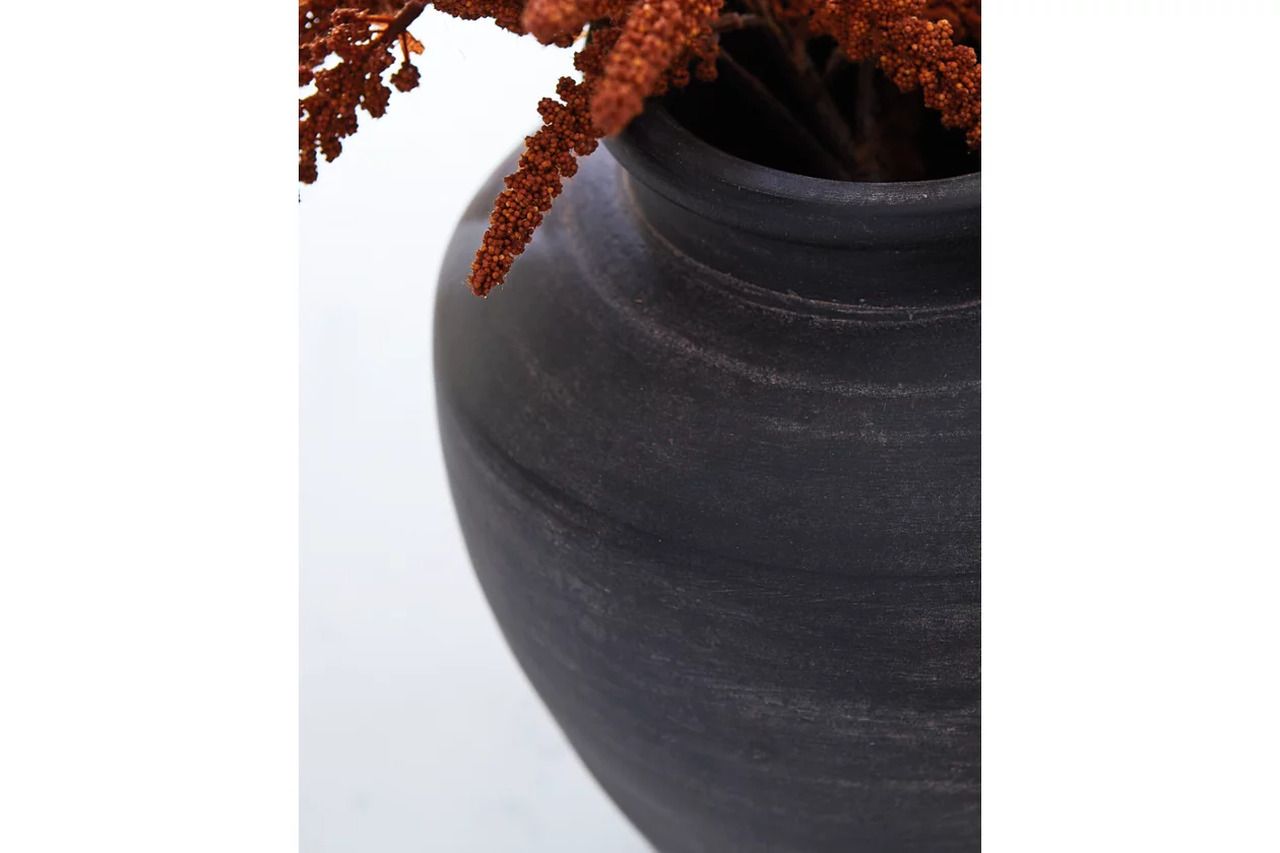 Meadie Vase In Distressed Black A2000791