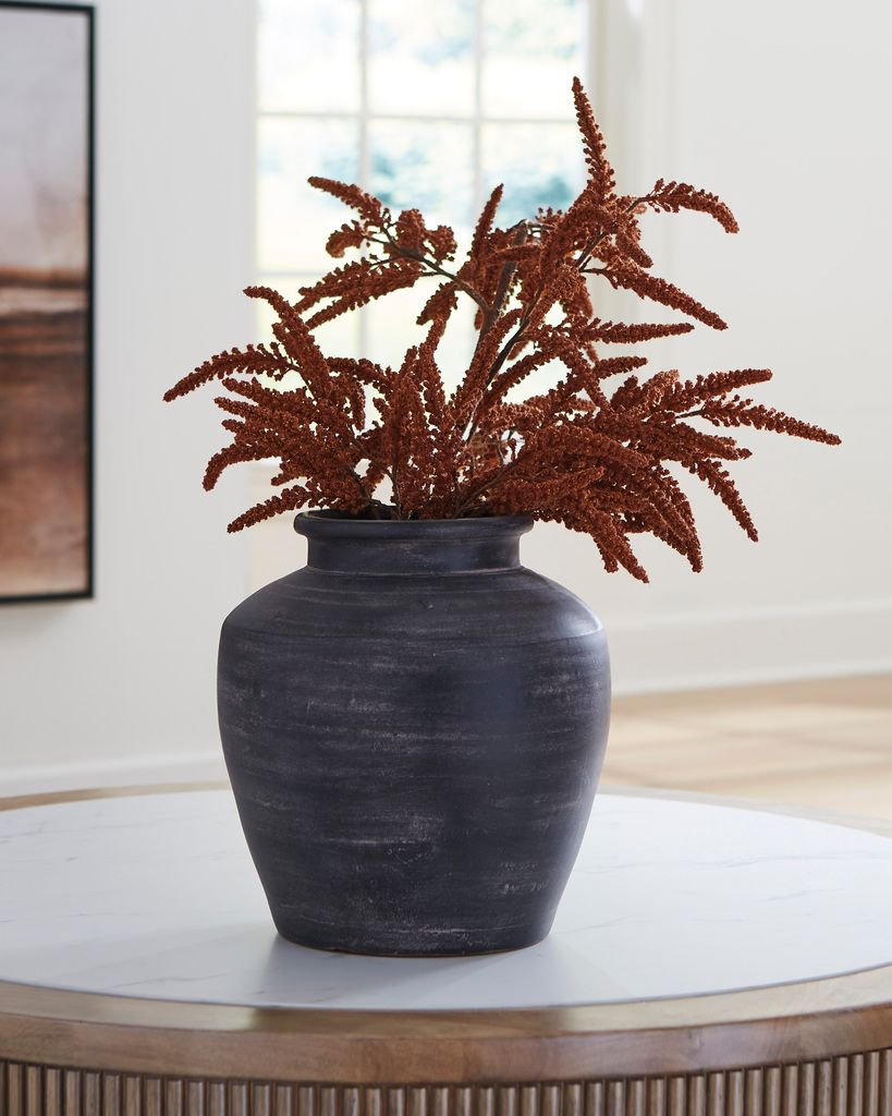 Meadie Vase In Distressed Black A2000791