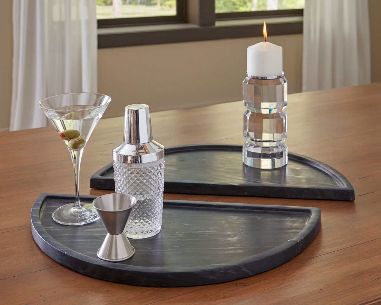Cortsen Tray In Black A2000793