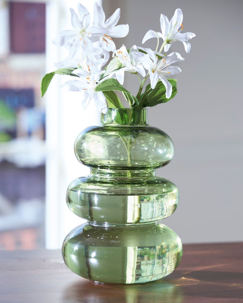 Renethorne Vase In Green A2000801