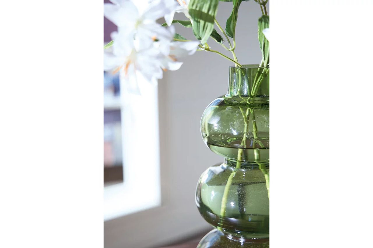 Renethorne Vase In Green A2000802