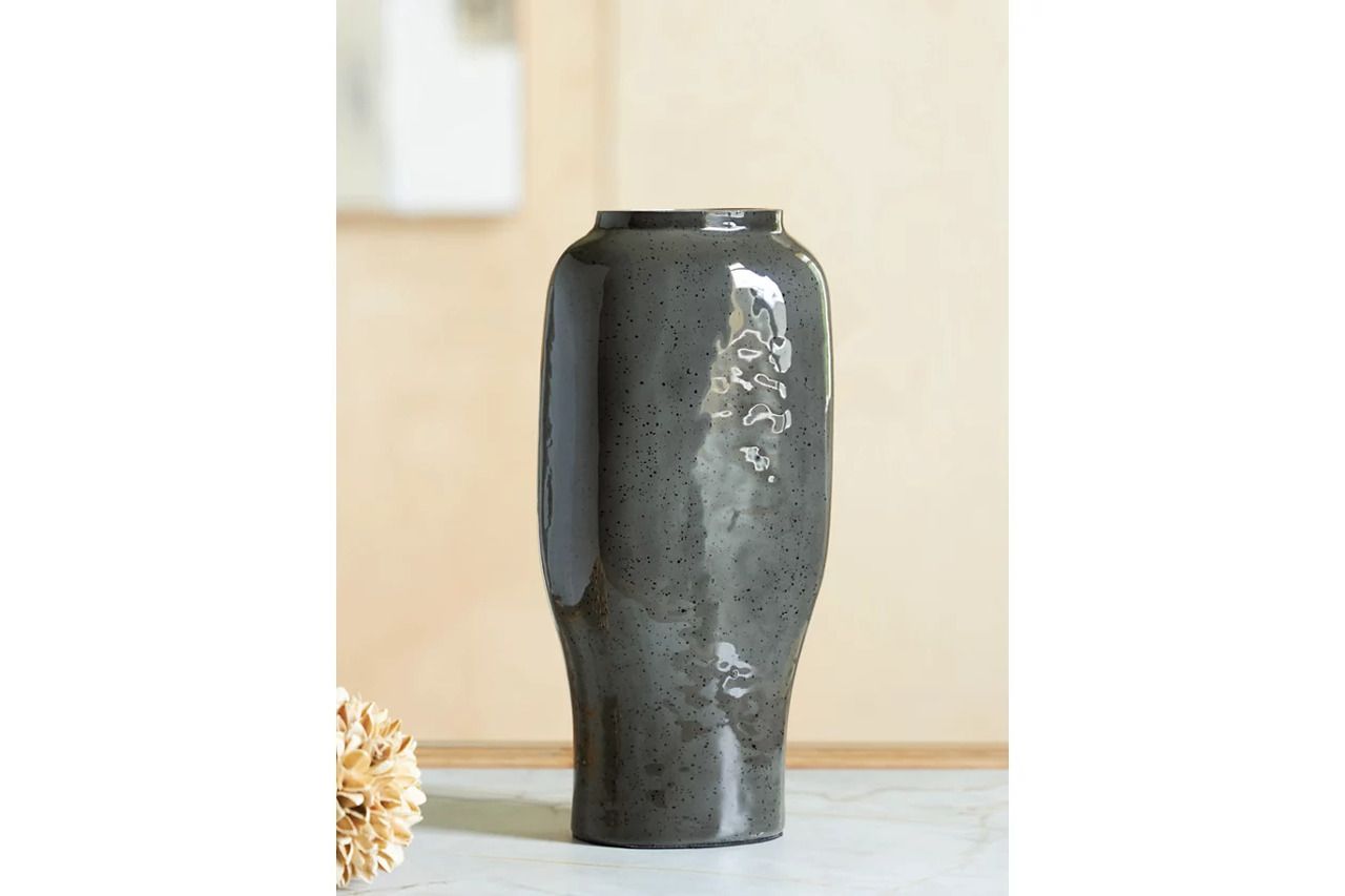 Kierlain Small Vase In Gray and Black A2000808