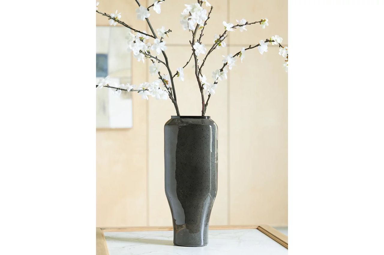 Kierlain Large Vase In Gray and Black A2000809