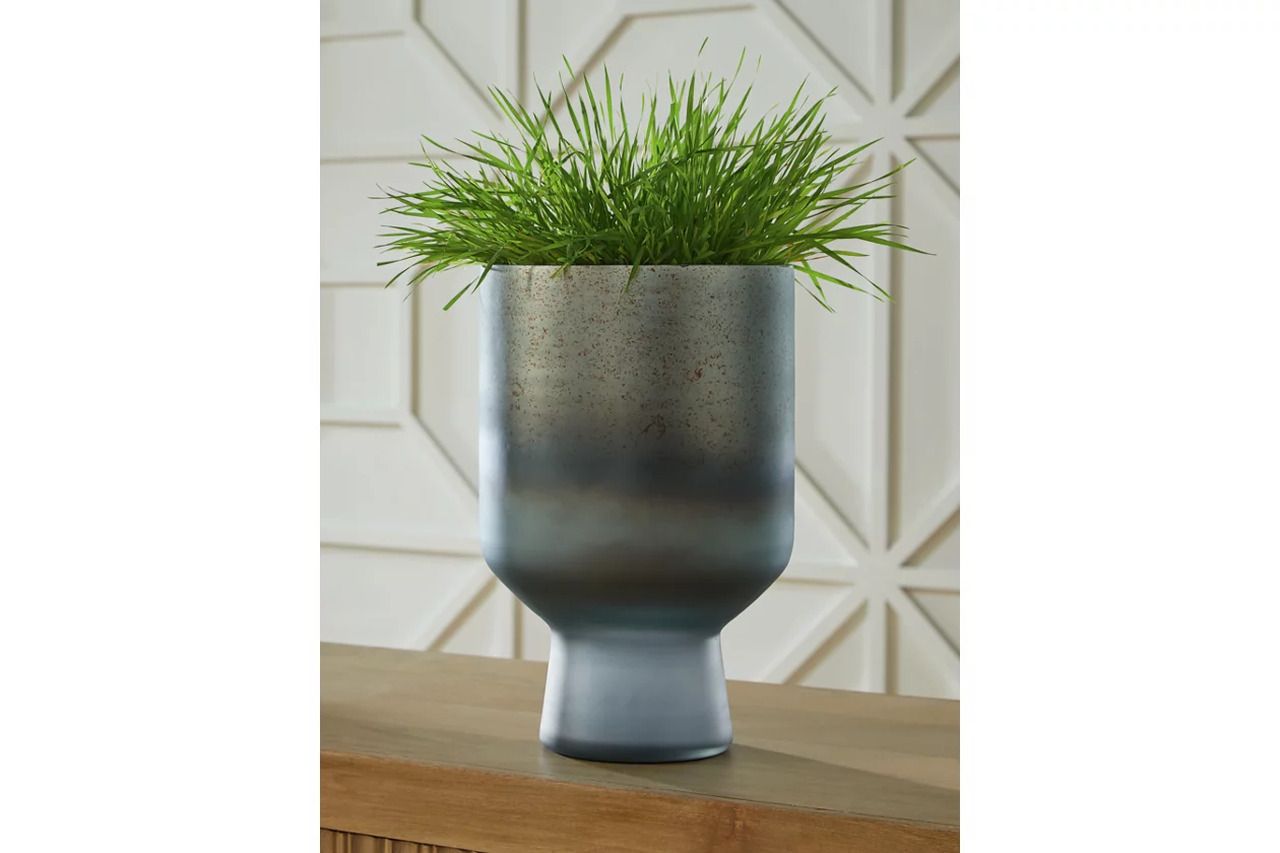 Pennmore Small Vase In Antique Blue A2000813