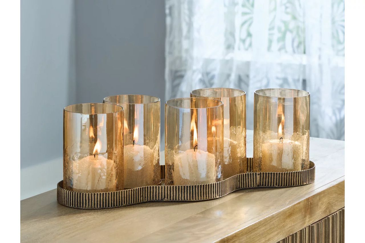 Evereton Candle Holder In Antique Gold A2000856