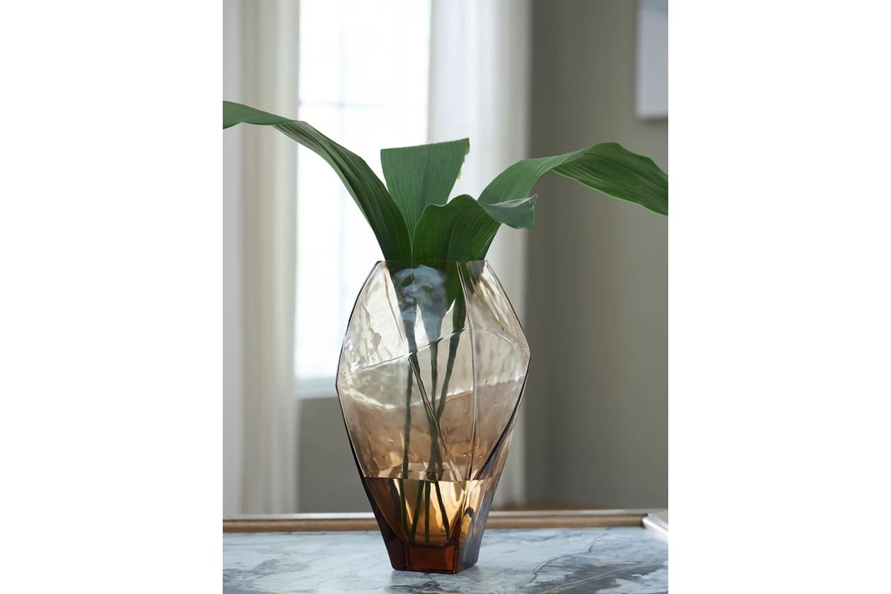 Ewart Large Vase In Light Brown A2000867
