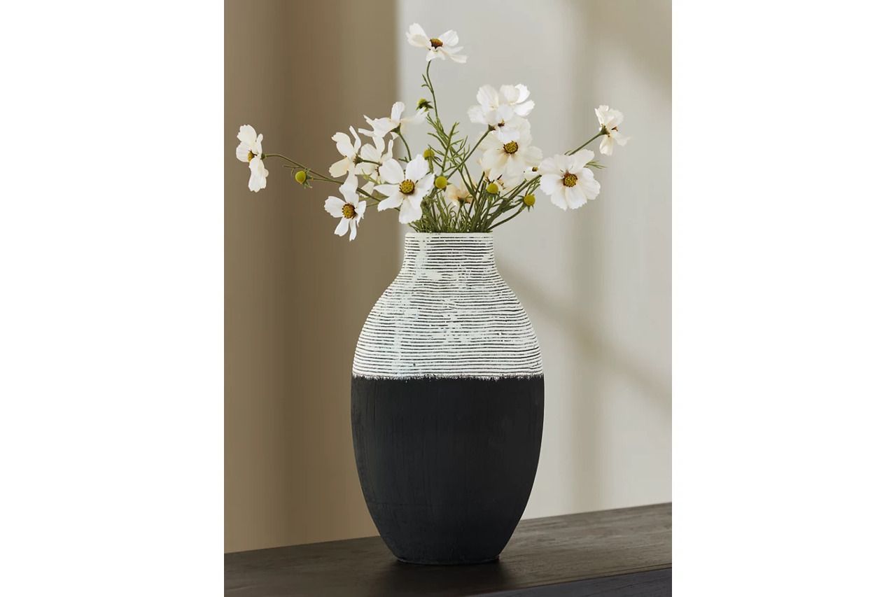 Girtha Small Vase In Antique White and Black A2000876