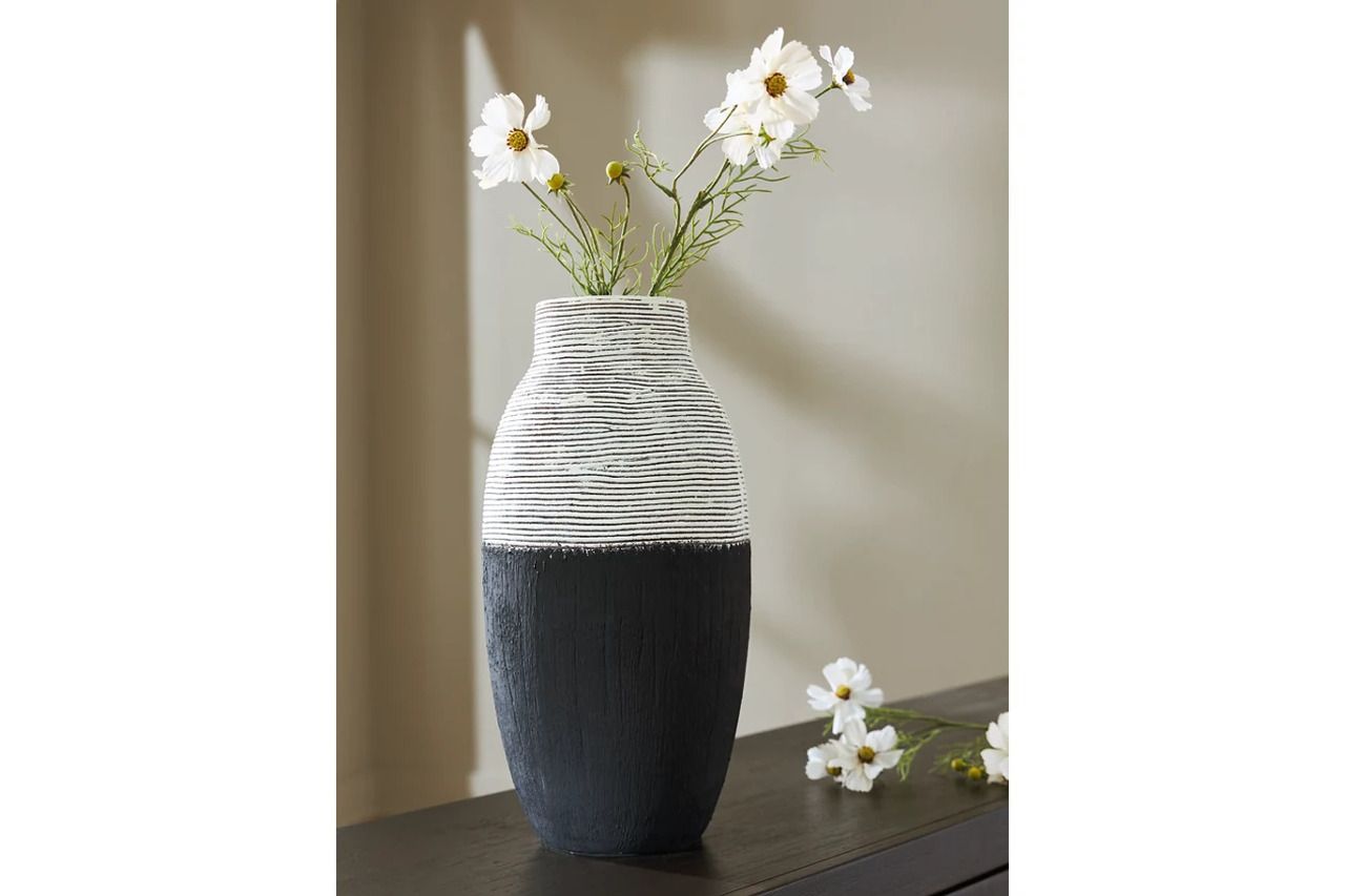 Girtha Large Vase In Antique White and Black A2000877
