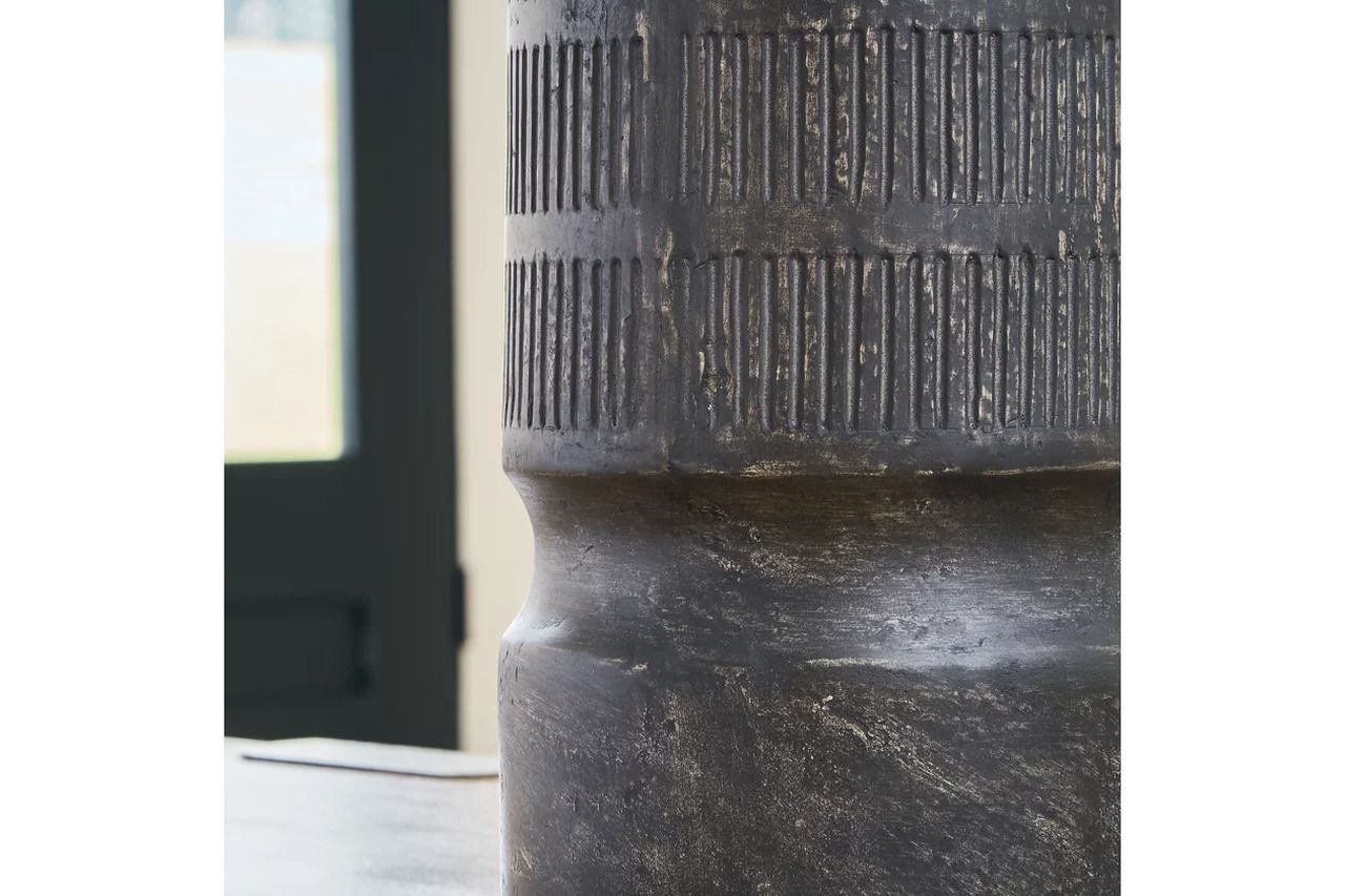 Beninworth Vase In Antique Black A2000879
