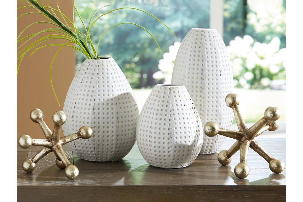 Azerton 5 Piece Accessory Set In White/Gold A2C00209