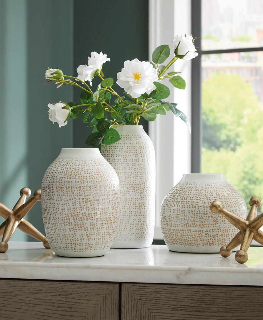 Vinburn Accessory Set Set of 5 In White and Gold A2C00213