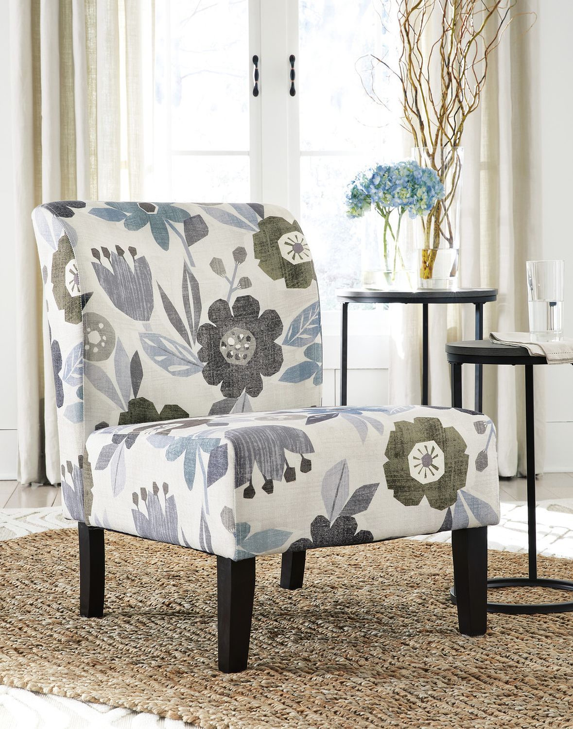 Triptis Multi Accent Chair A3000074