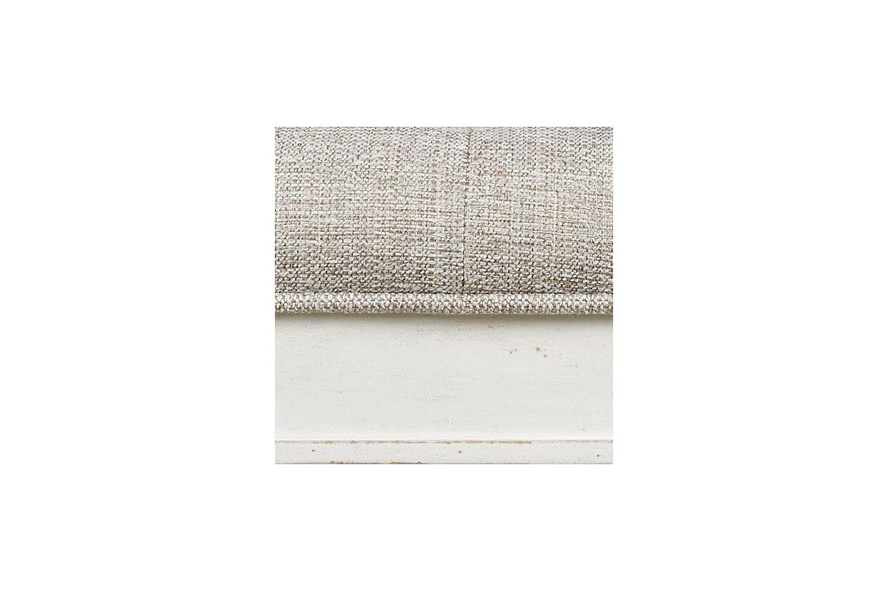 Realyn Accent Bench In Antique White A3000157