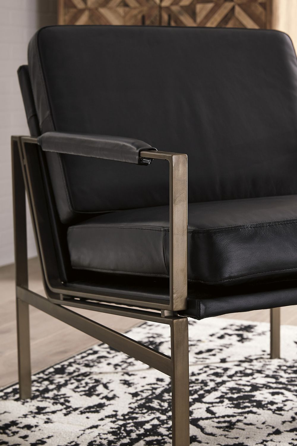 Puckman Black Accent Chair A3000192