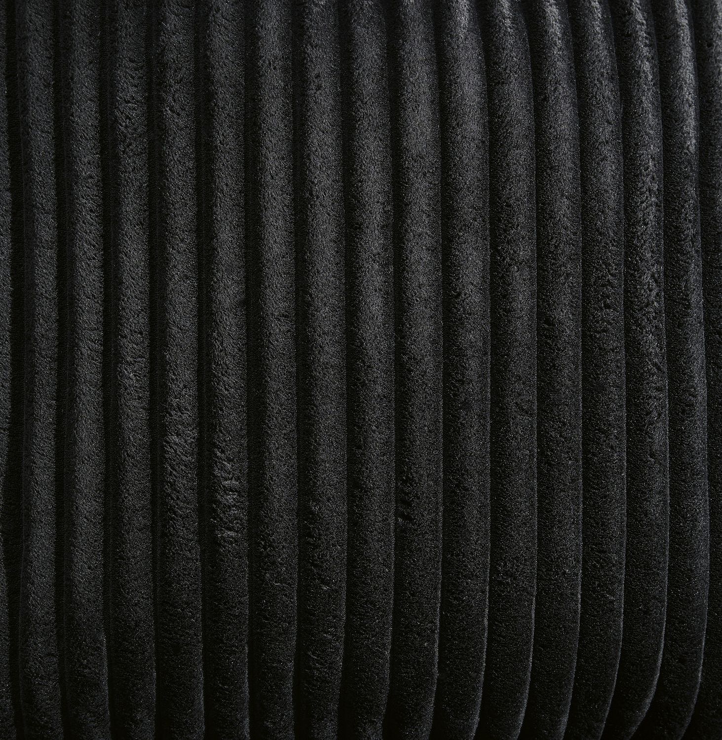 Gramwell Swivel Chair In Onyx A3000725
