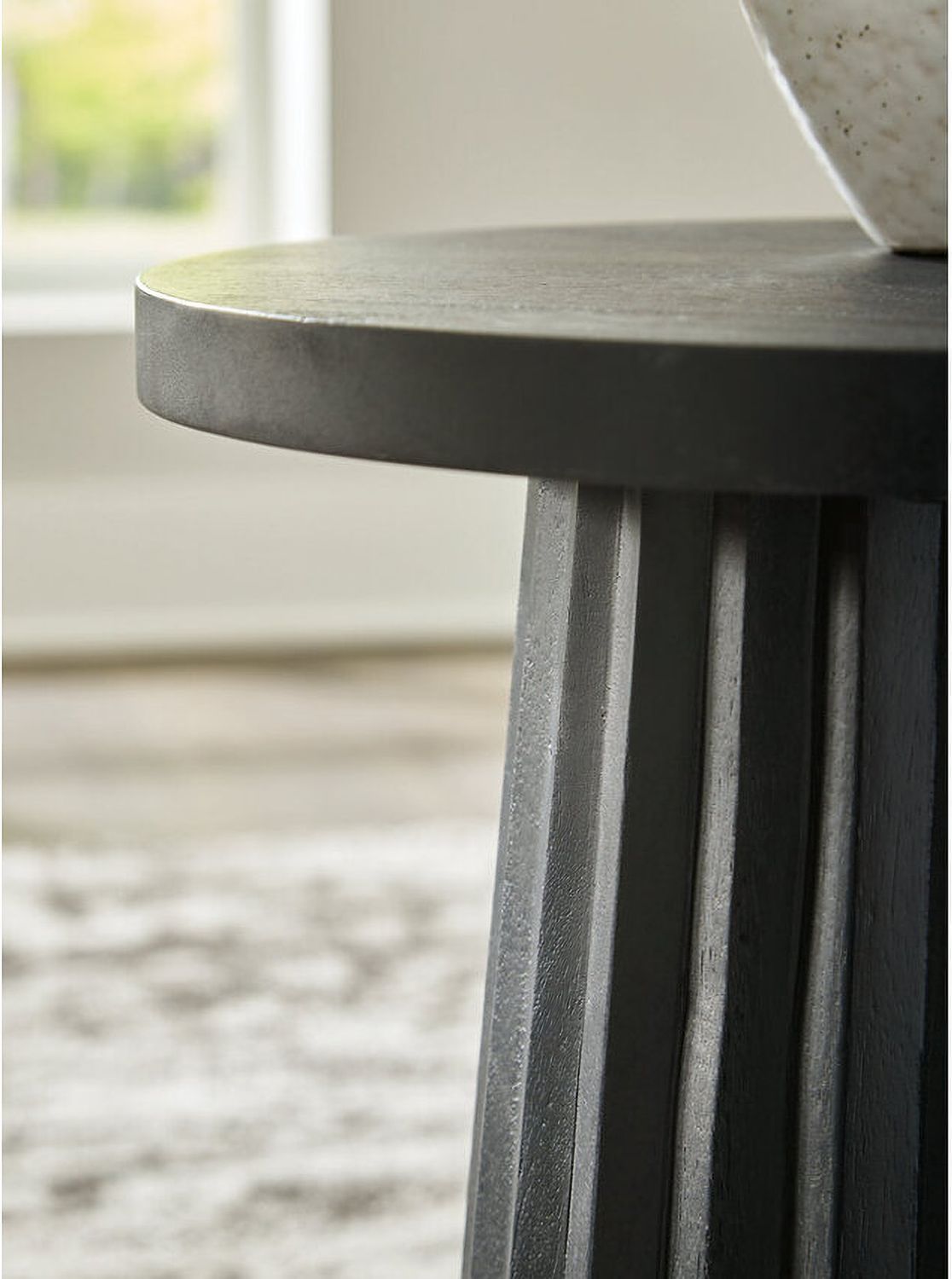Ceilby Accent Table In Black A4000603
