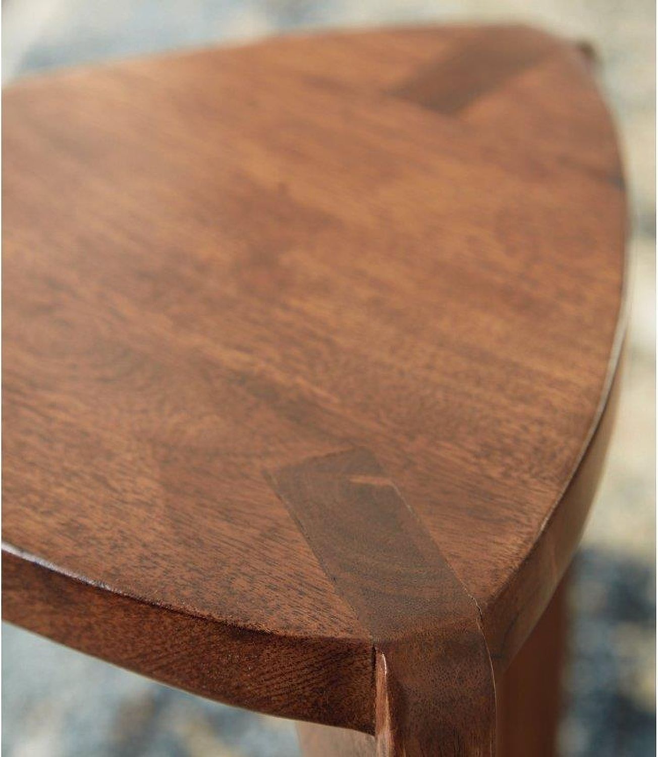 Brynnleigh Accent Table Set of 2 In Medium Brown A4000607
