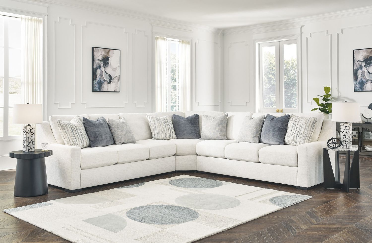 Tellrich Accent Table In Black and White A4000616