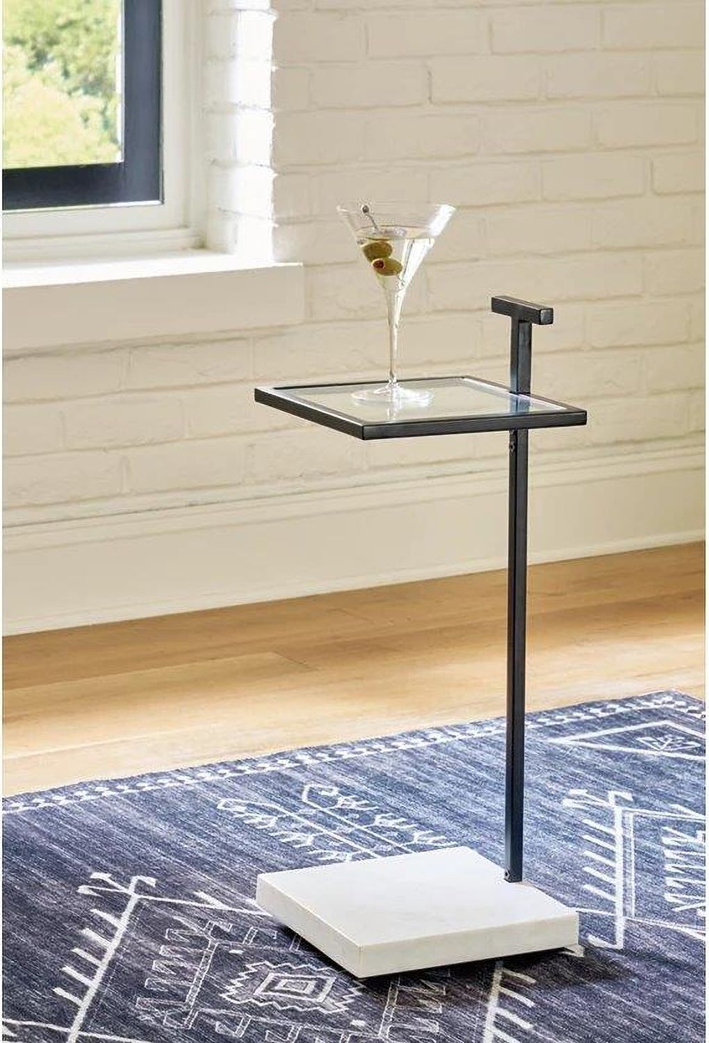 Mannill Accent Table In Black and White A4000630