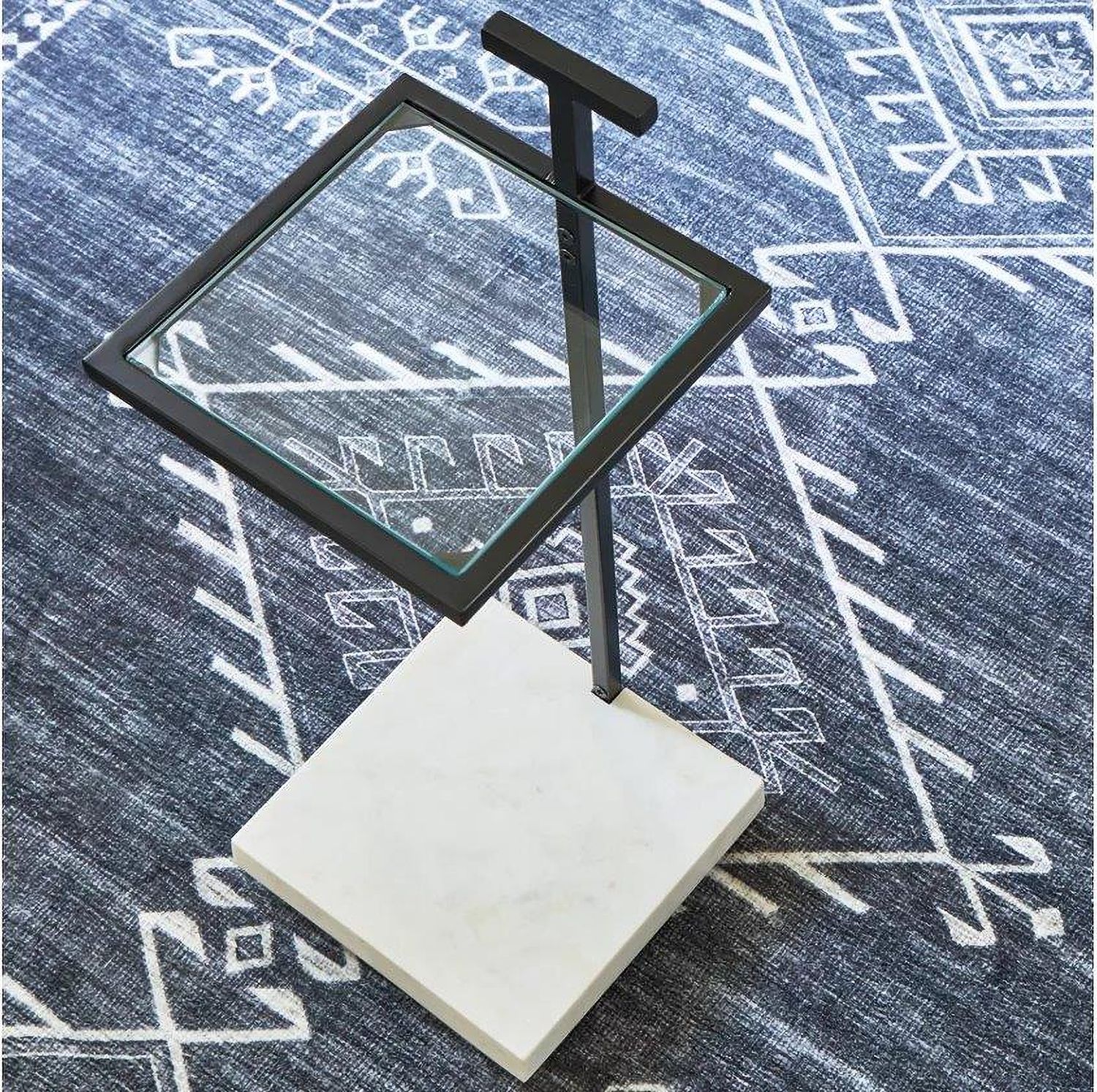Mannill Accent Table In Black and White A4000630