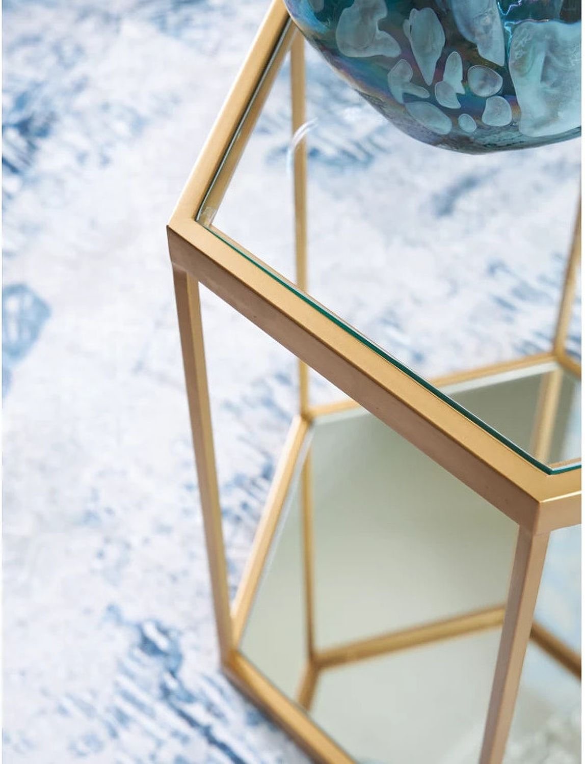 Veerwick Accent Coffee Table In Gold A4000661