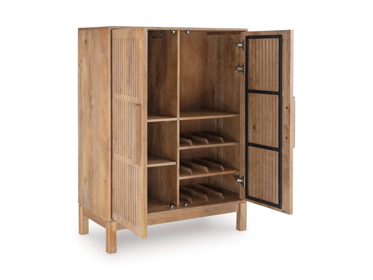 Pellamour Bar Cabinet In Natural Brown A4000698