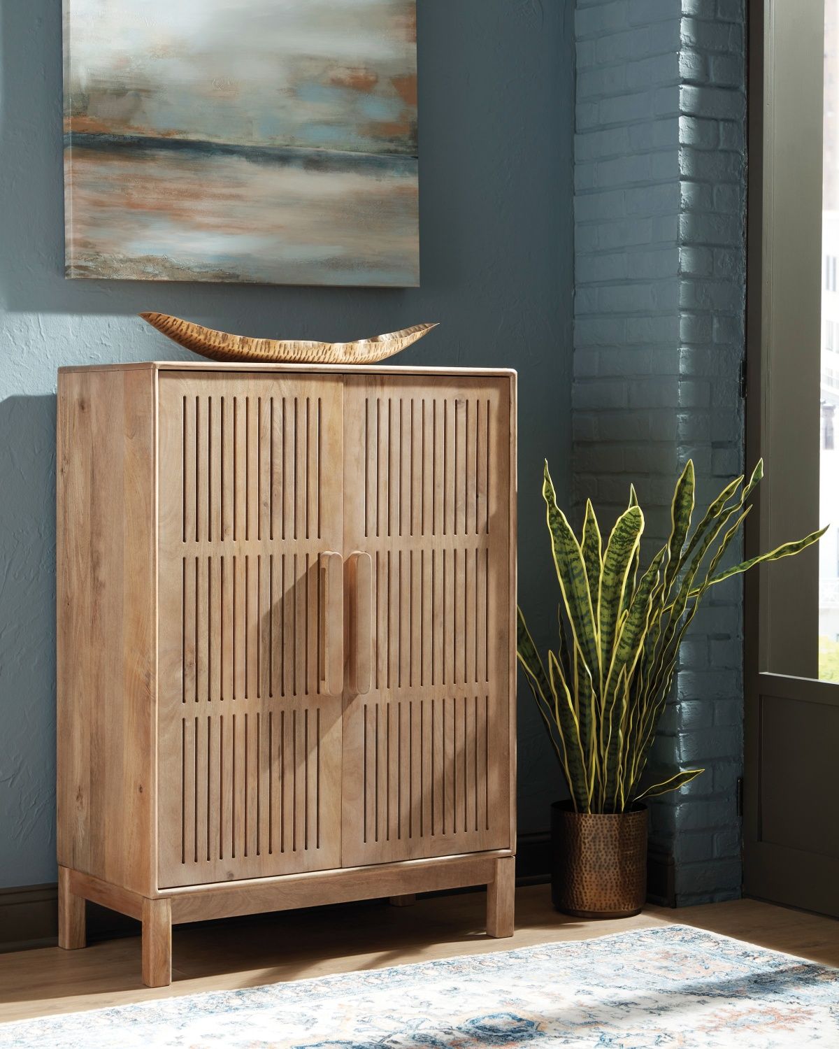 Pellamour Bar Cabinet In Natural Brown A4000698